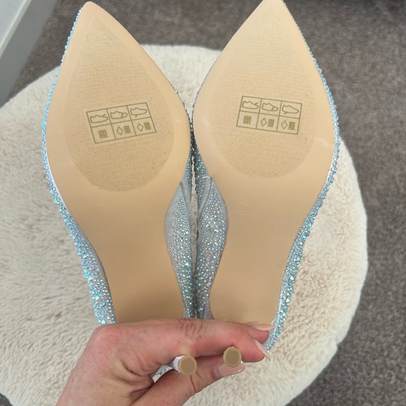 NEVER WORN! Journee Collection Alexis bootie. Perfect holiday glam 💎 - Picture 9 of 9